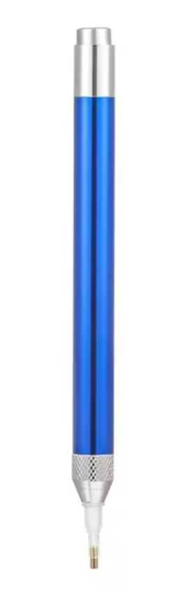 Blå lyspen til diamond painting. Bruger AAA-batterier.