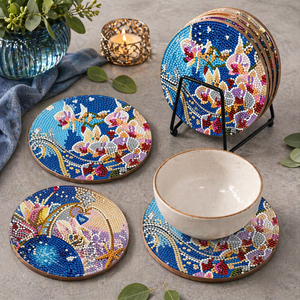 Diamond painting bordskånere med blomstermotiv. 4 forskellige motiver. Inklusiv holder.