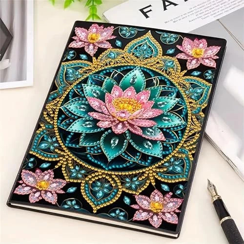 Notesbog med lotusblomst. Diamond painting kit med alt tilbehør.
