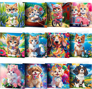 Diamond painting kort. 12 forskellige kort med hunde og katte. Foldbare i 15X30 cm.