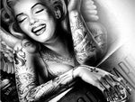 Marilyn Monroe, Marilyn, Sort/hvid, Tattoes, Tatoveringer, Drink, Vinger, Engel, Kors, Berømt, Kendt