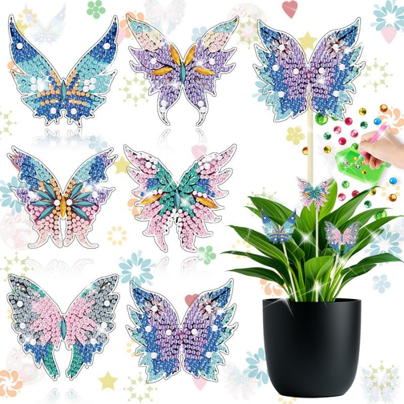 Dekorationspinde med sommerfugle. Til potteplanter. Diamond paint.