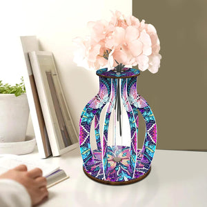 Diamond painting vase med smal glascylinder. Mandalamønster i lilla, blå og pink. 