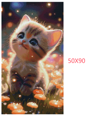 Diamond painting af en nuttet kattekilling med store øjne omgivet af blomster. Mål: 50x90 cm.